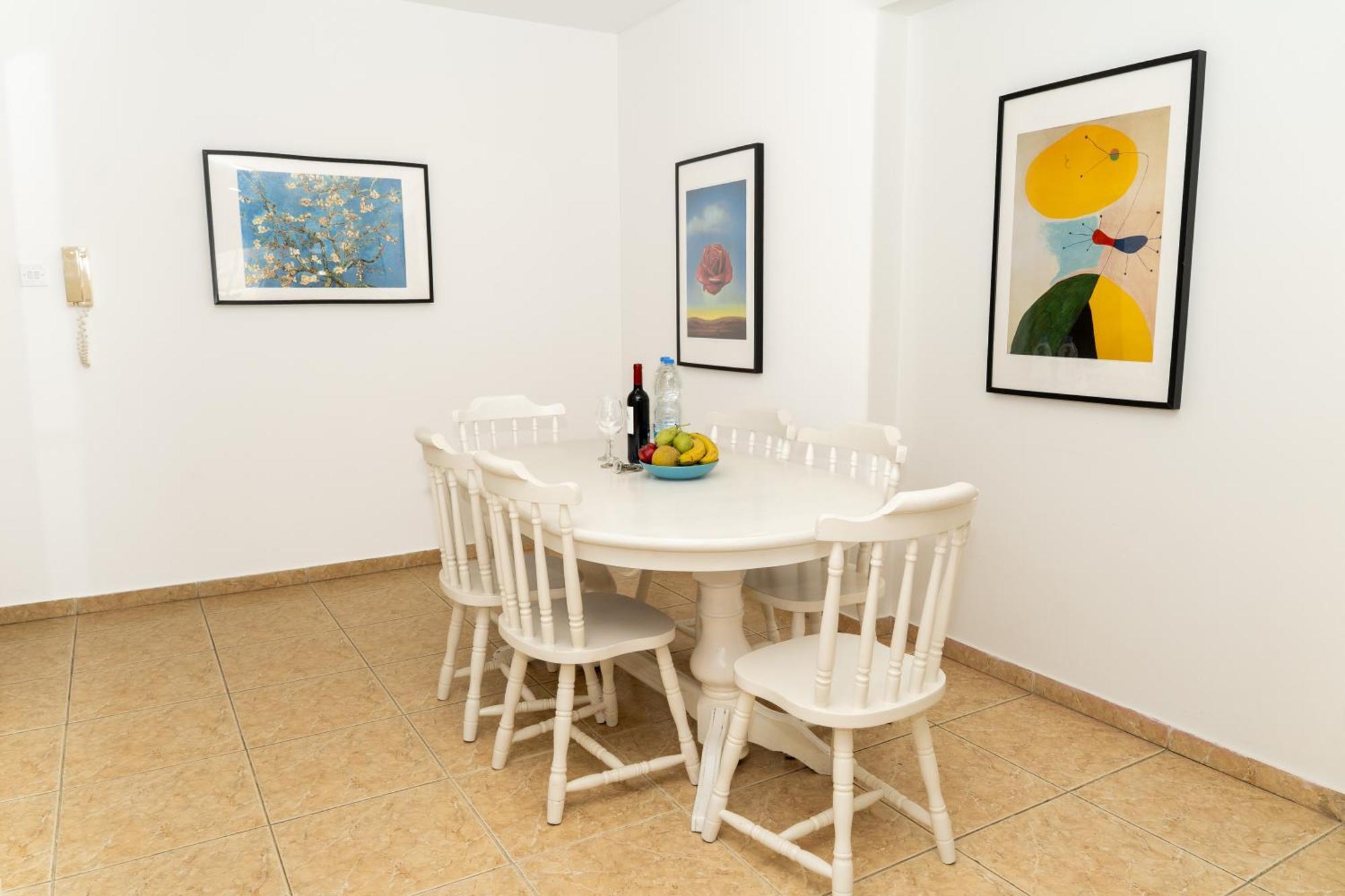 Olivia Mackenzie 2 Bedroom Flat With Pool Larnaca Extérieur photo