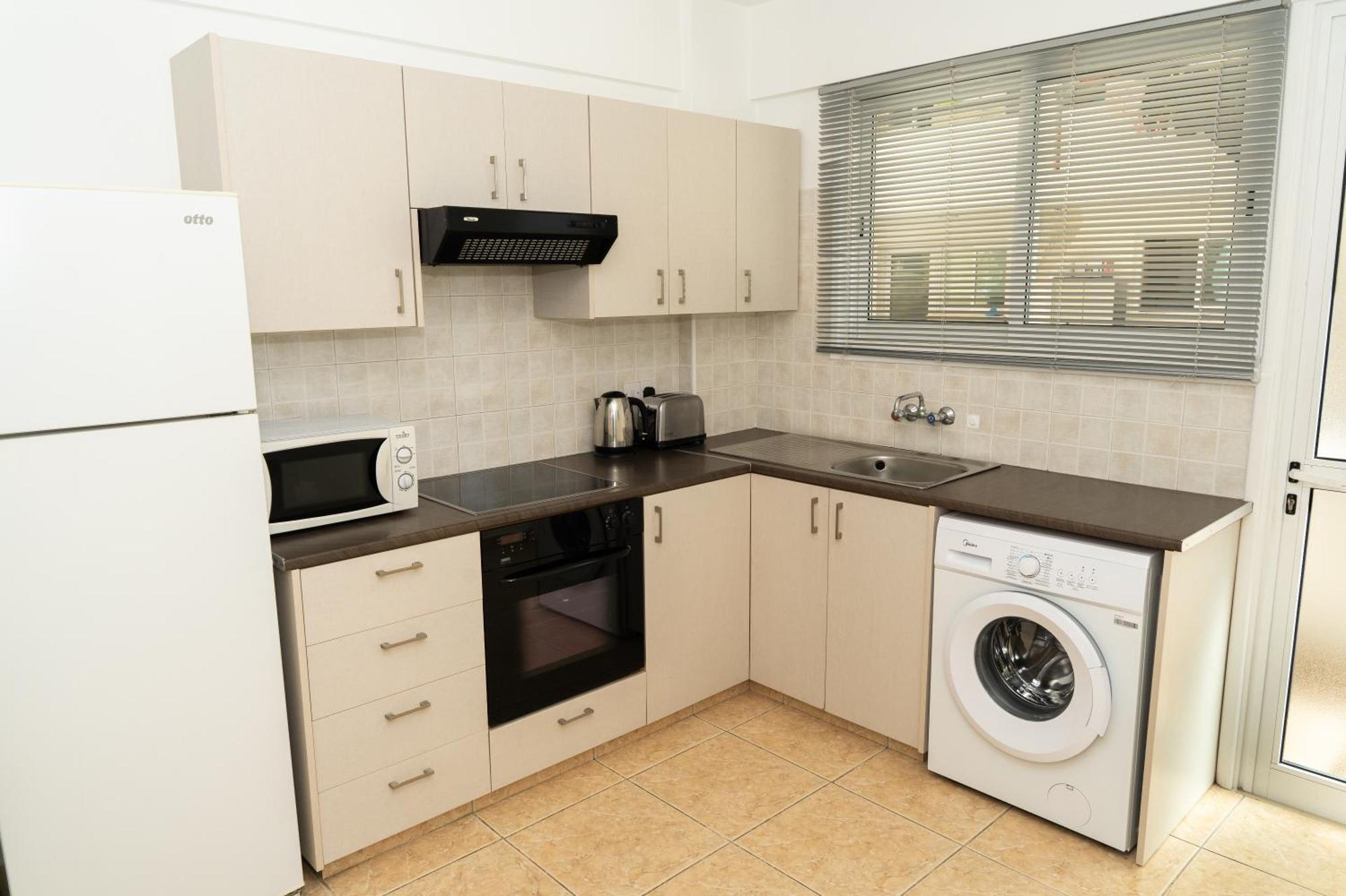 Olivia Mackenzie 2 Bedroom Flat With Pool Larnaca Extérieur photo