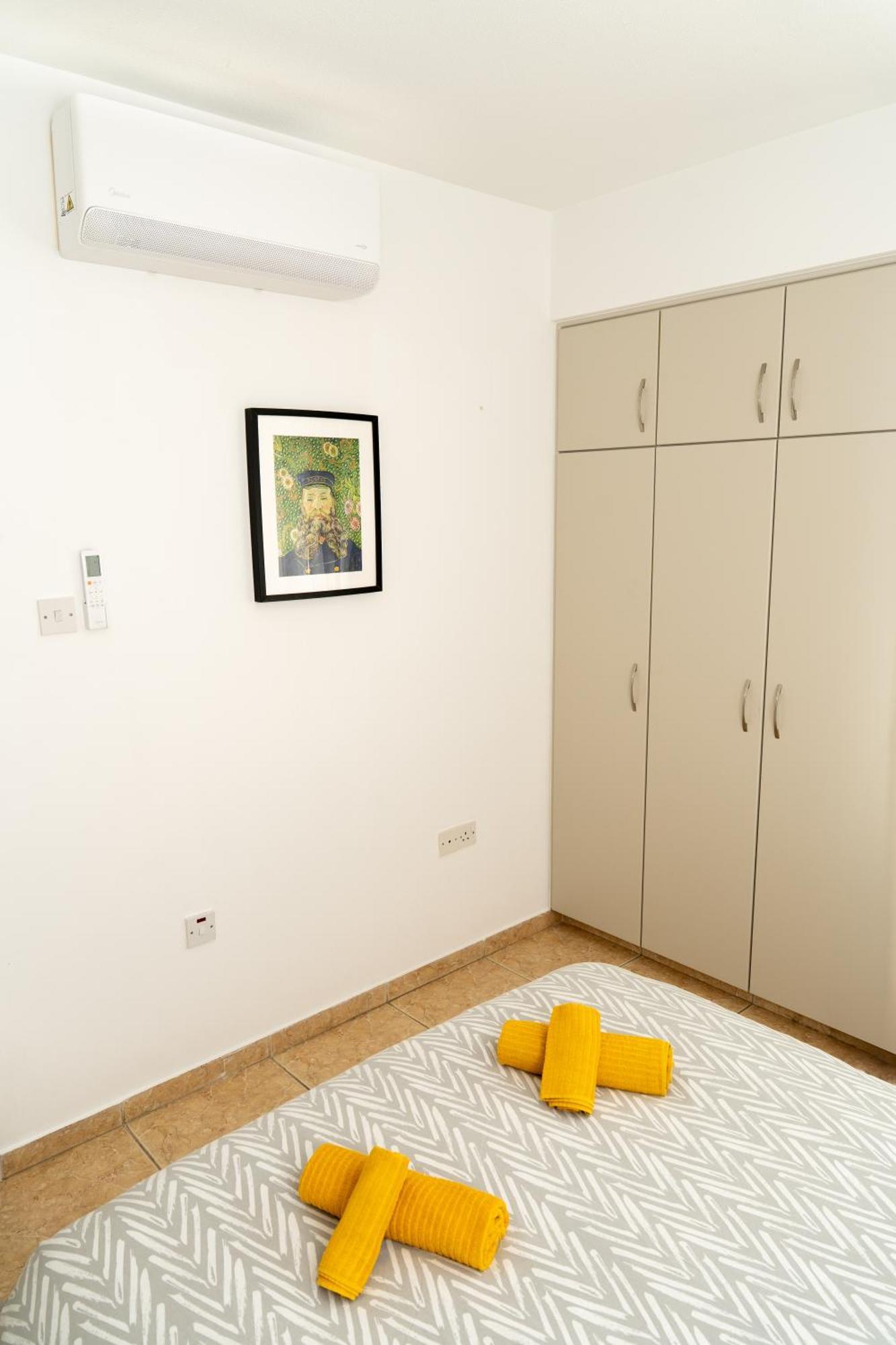 Olivia Mackenzie 2 Bedroom Flat With Pool Larnaca Extérieur photo